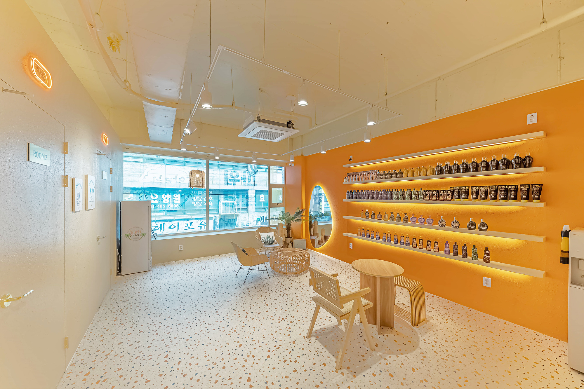 22 坪橙色调 pointing 店铺室内设计-7