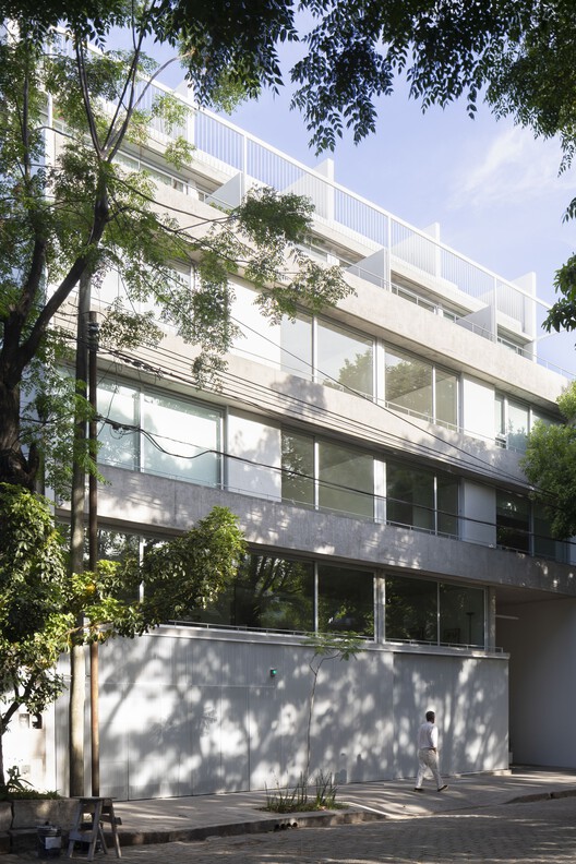 阿根廷混凝土住宅楼丨阿根廷布宜诺斯艾利斯丨Cottet Iachetti Arquitectos-16