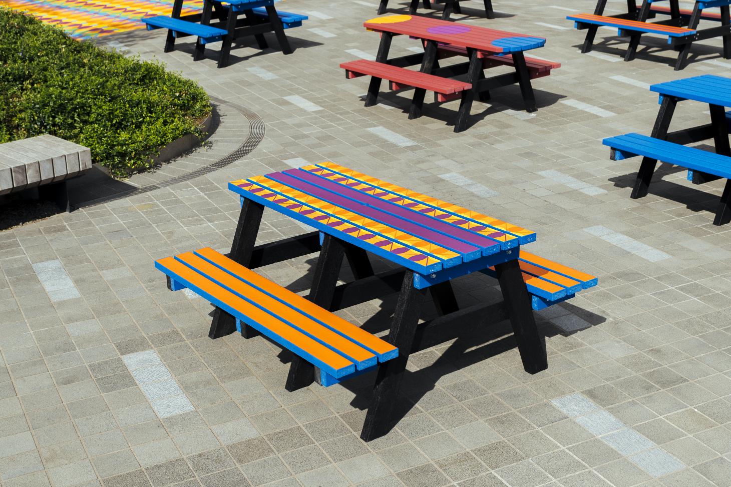 伦敦格林威治半岛的彩色互动空间-12