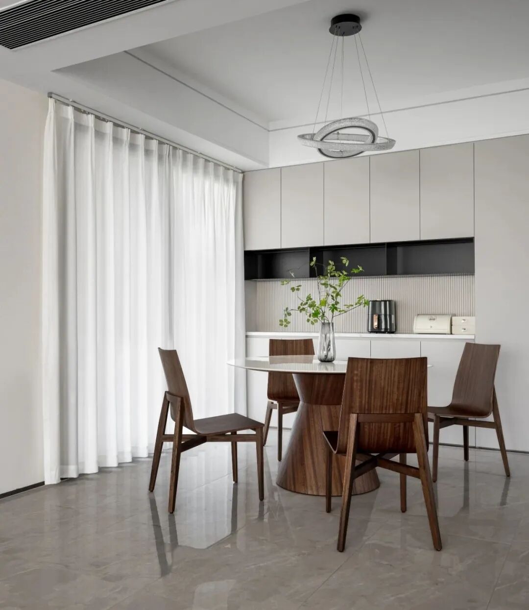 150㎡意式极简风大平层，简简单单的婚房，却越住越爱！-49