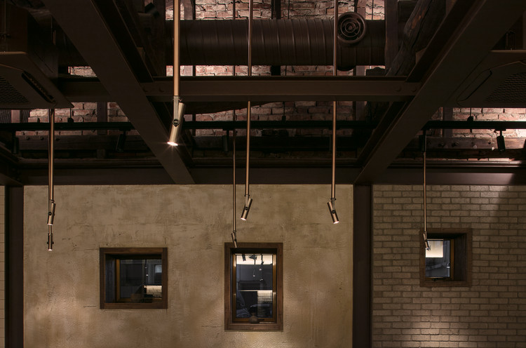 古老与现代共融的 Gwanghwamunhaemul 餐厅设计-10