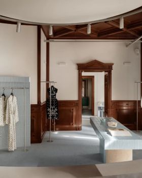 Messa House 女装零售店丨哈萨克斯坦丨UP2DATE architects