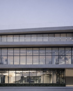 Seara Sports展厅，曼谷 / Architectkidd