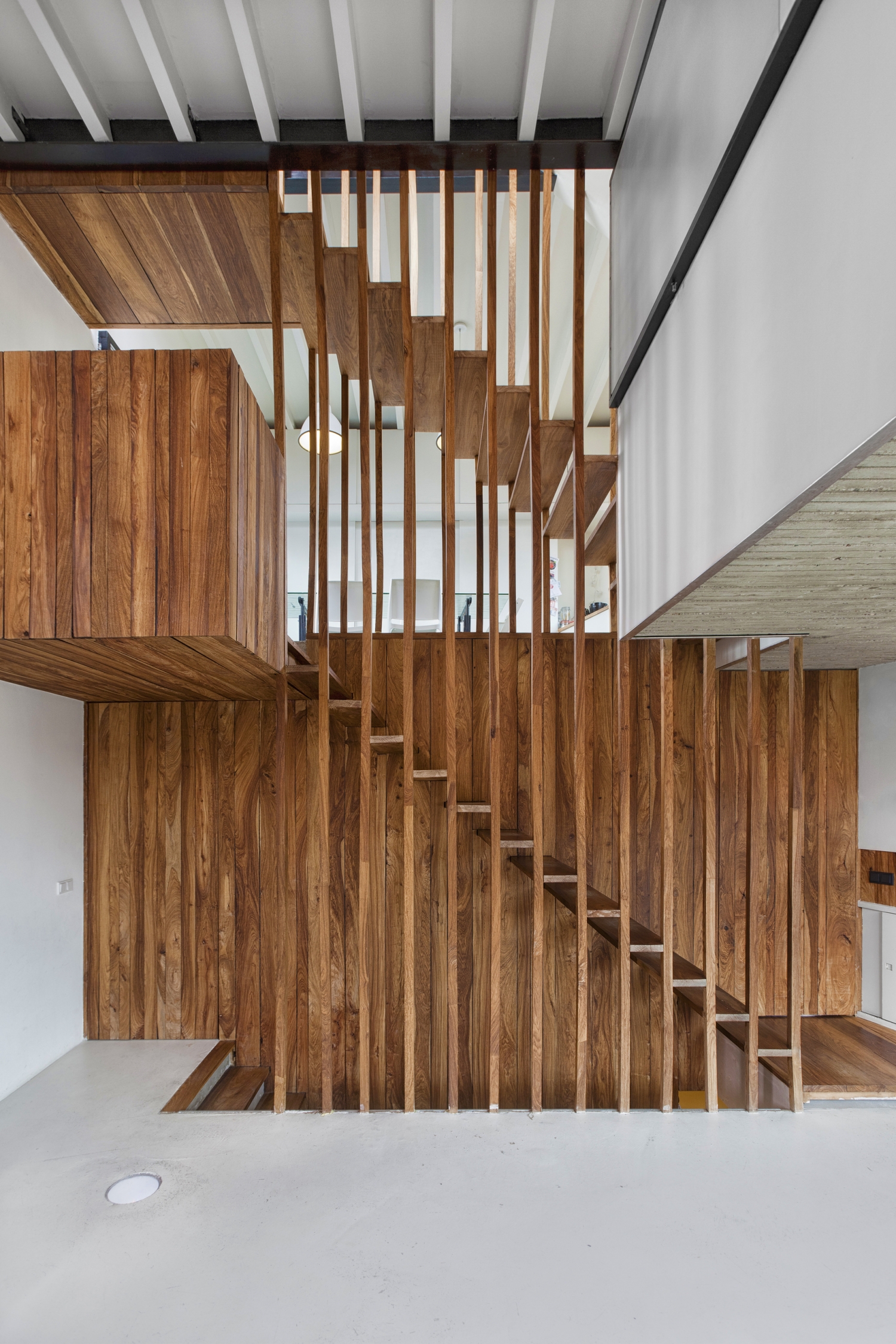 荷兰恩斯赫德住宅——混凝土支柱上的私密木盒-26