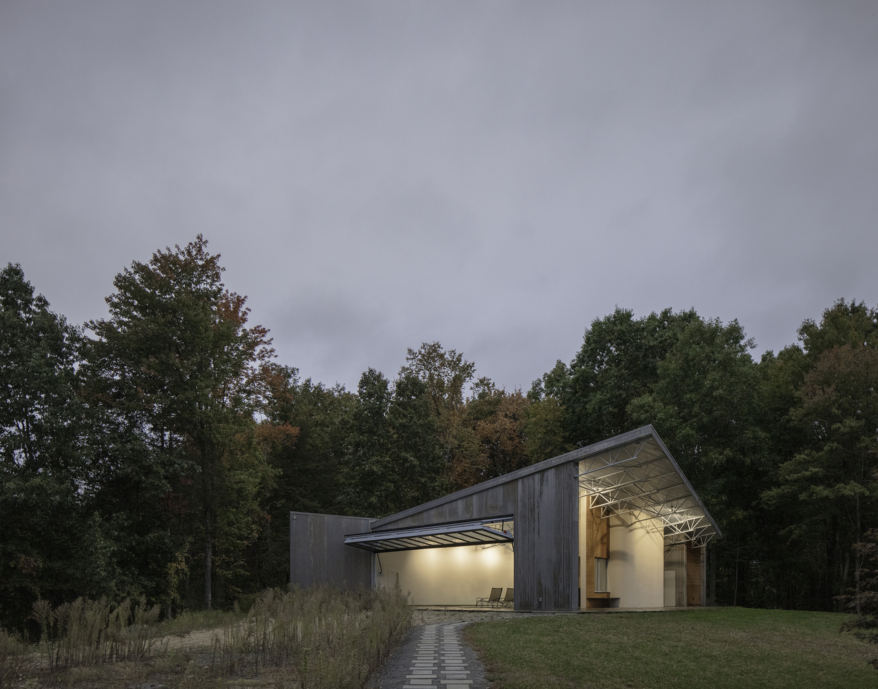 灰白色尼瓦泳池别墅丨美国纽约丨GAuthier Architects-8