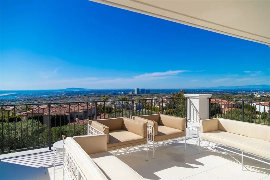 7Sailview-邂逅现代豪宅美学：建筑与室内设计的双重盛宴-40