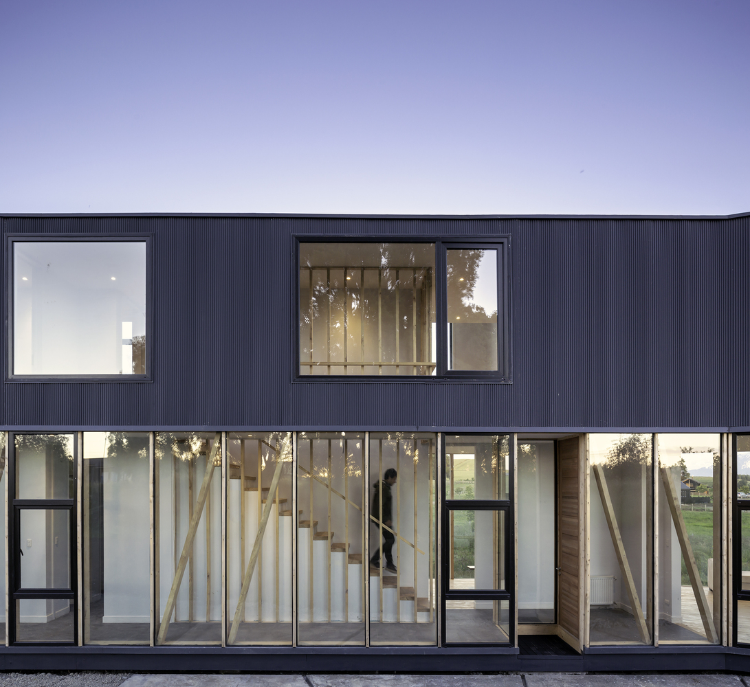 智利 Maitenes House | 逆境中求变的建筑艺术-11