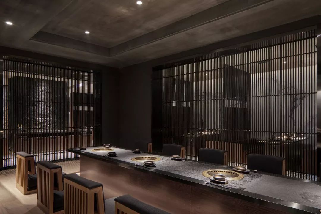 重庆赤犇炭火烤肉店——原始暗黑风潮的美食空间-62