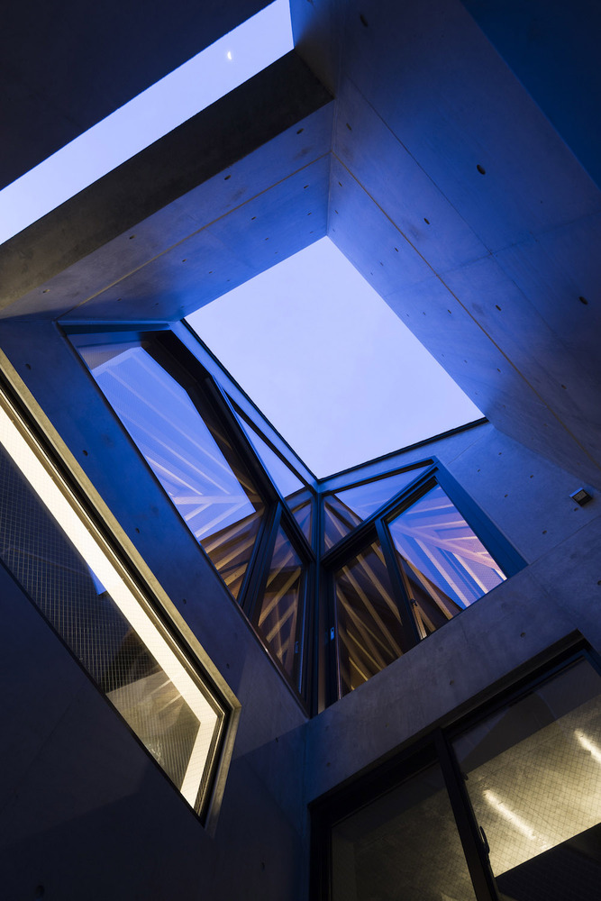 东京密集居民区的变形之家-39