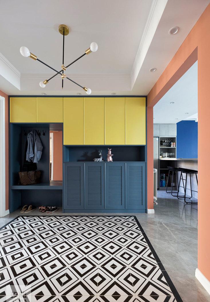 莫兰迪色系撞色设计，打造 107㎡三室一厅的时尚空间-31