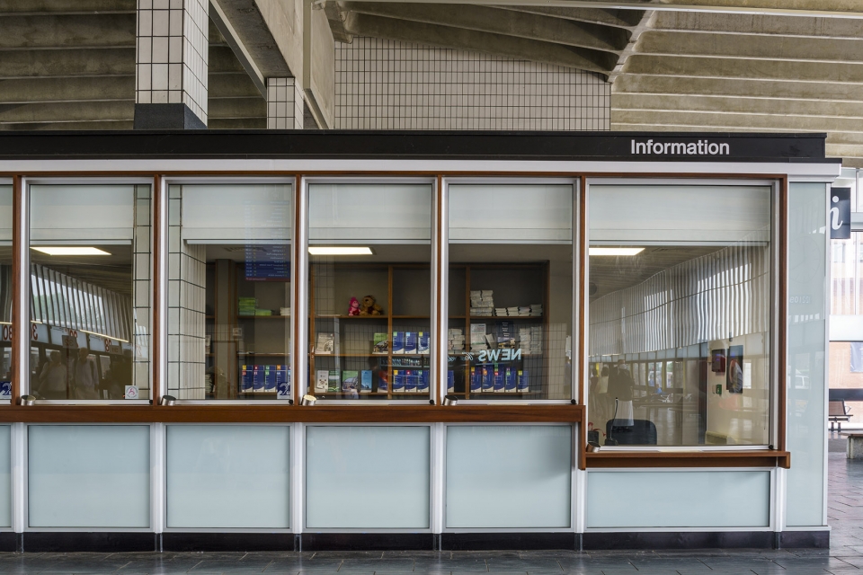 英国 Preston 汽车站翻新升级,历史与现代并融-33