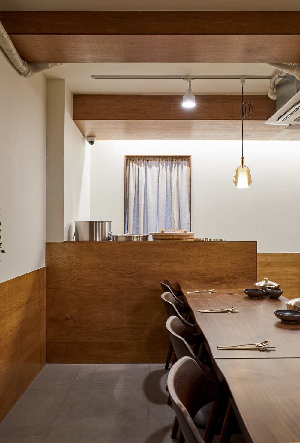 17 坪极简熊主题餐厅，温馨原木风打造-10