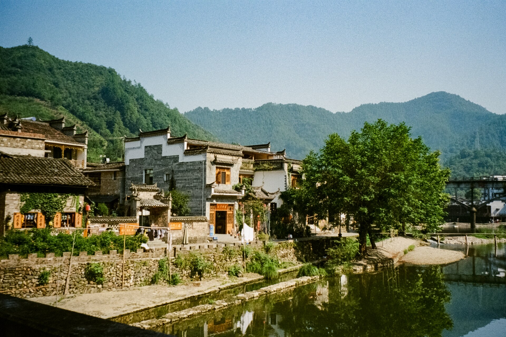 Inside a ceramic artist’s residence to Jingdezhen, China-20