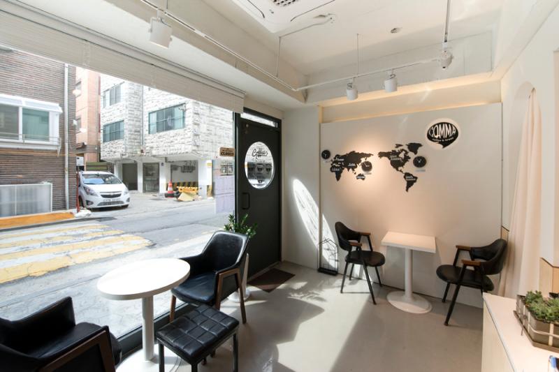 简约 10 坪咖啡厅，白色&木质空间设计-6