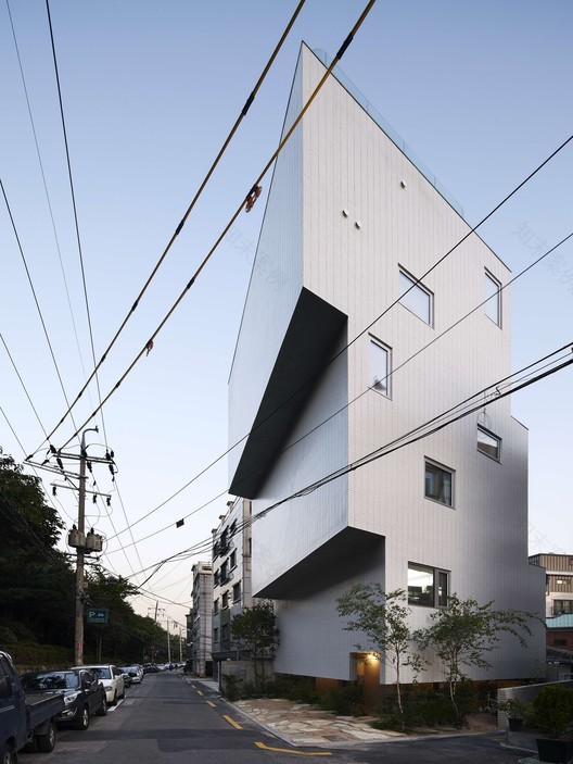 三角形的空间魔法 · 首尔延南地区建筑改造-2