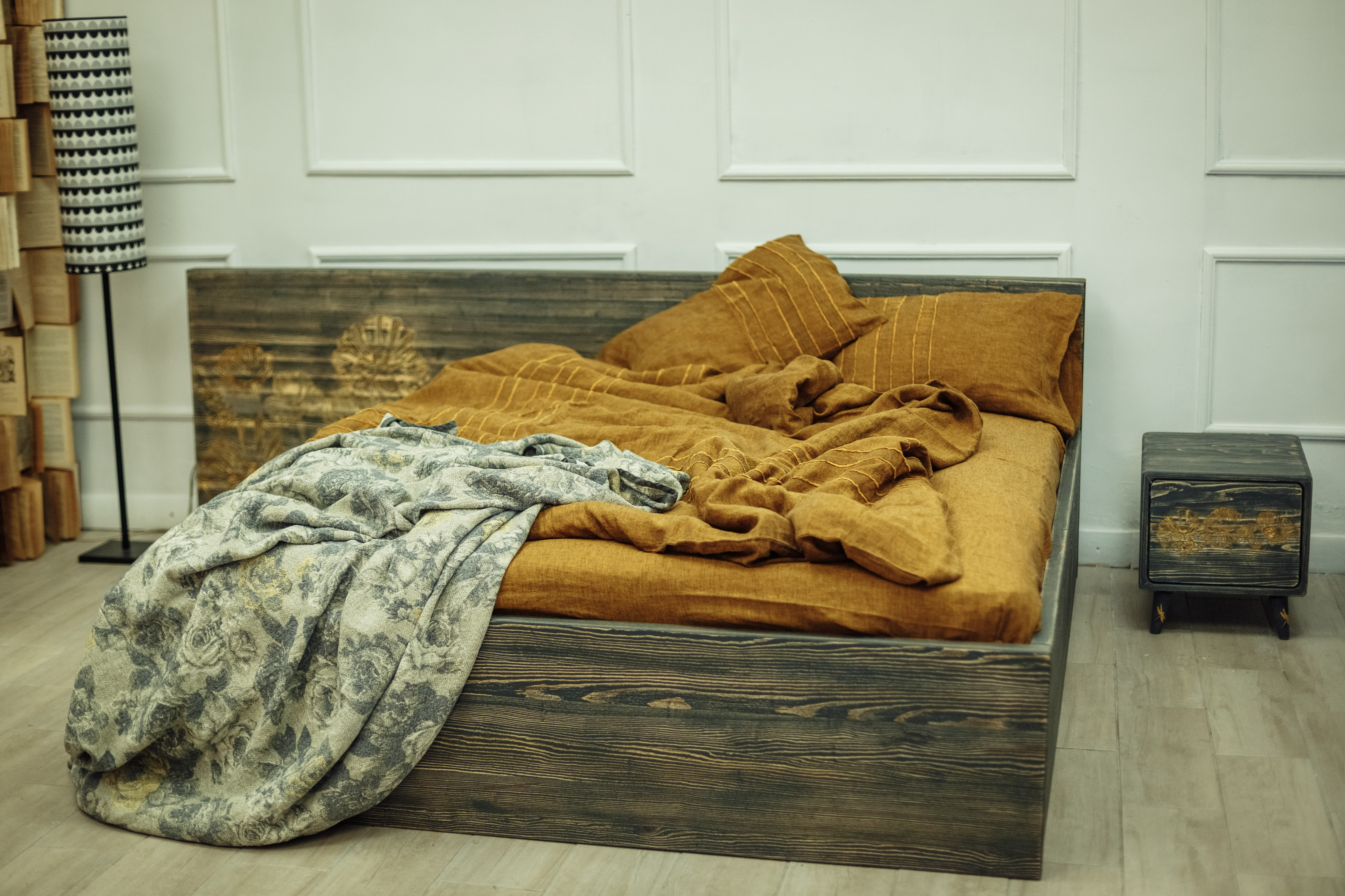 实木床(田野罂粟)卧室套装设计-5