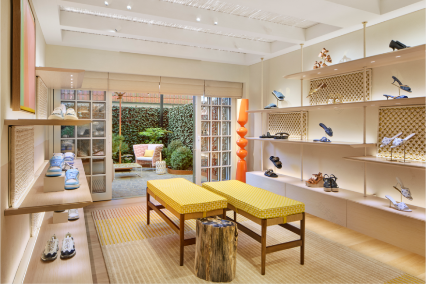 路易威登(Louis Vuitton)比利时新精品店丨路易威登(Louis Vuitton)内部设计团队-0