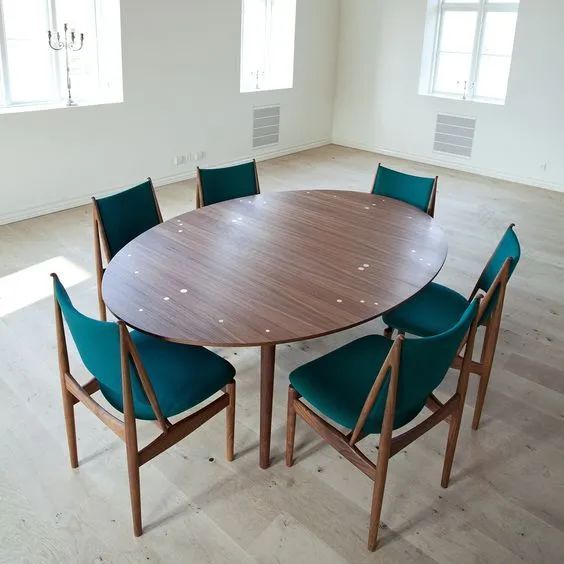 Finn Juhl 设计的奢华银桌-18