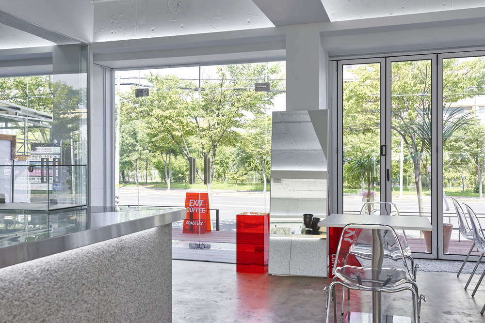 现代简约 30 坪咖啡厅，展现精致生活品味-12