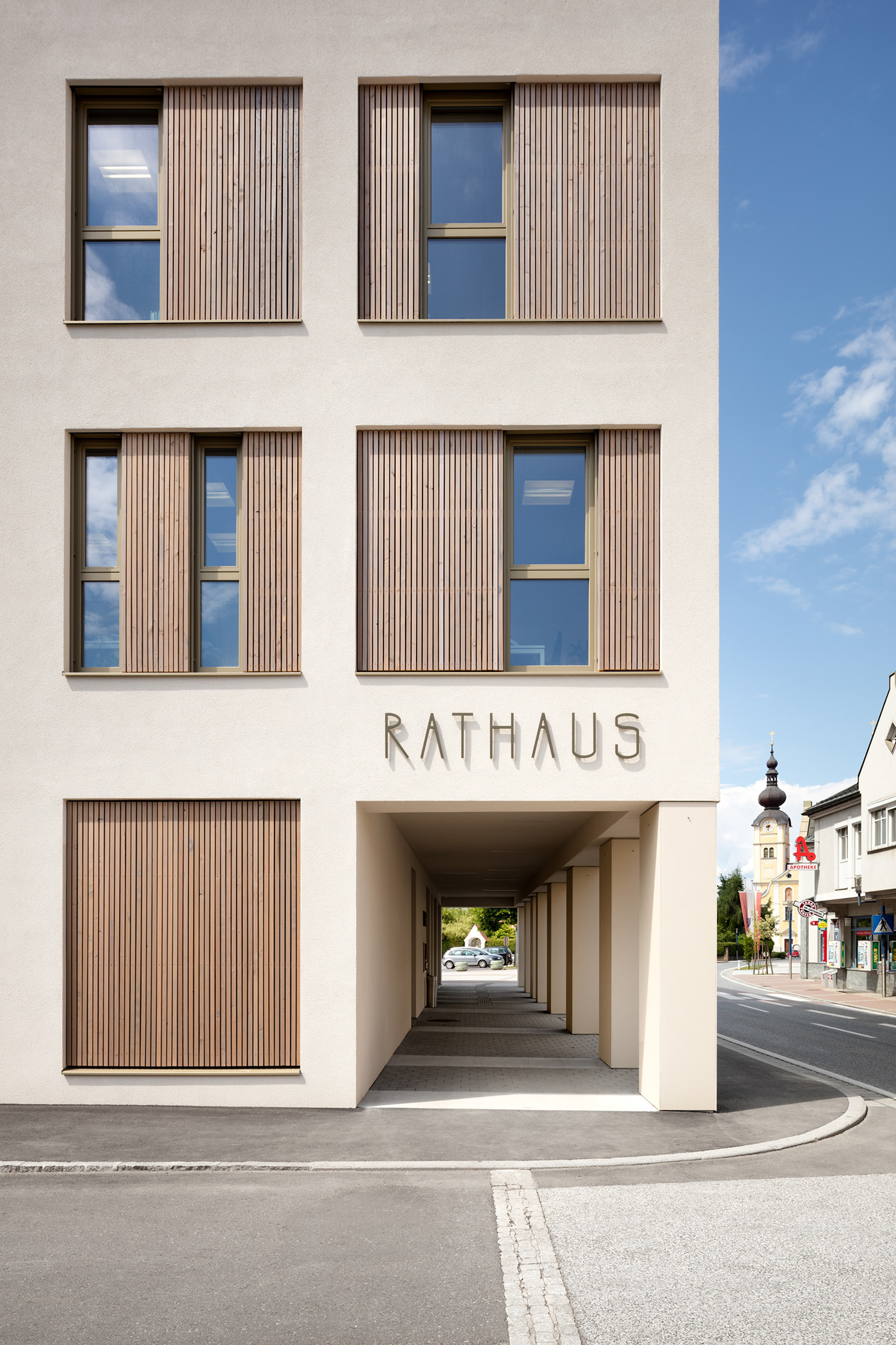 古城重生，现代多功能市政厅-14