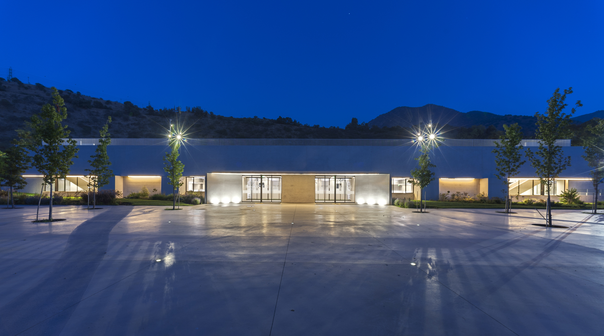 智利森林中的圣乔治学院体育馆-42