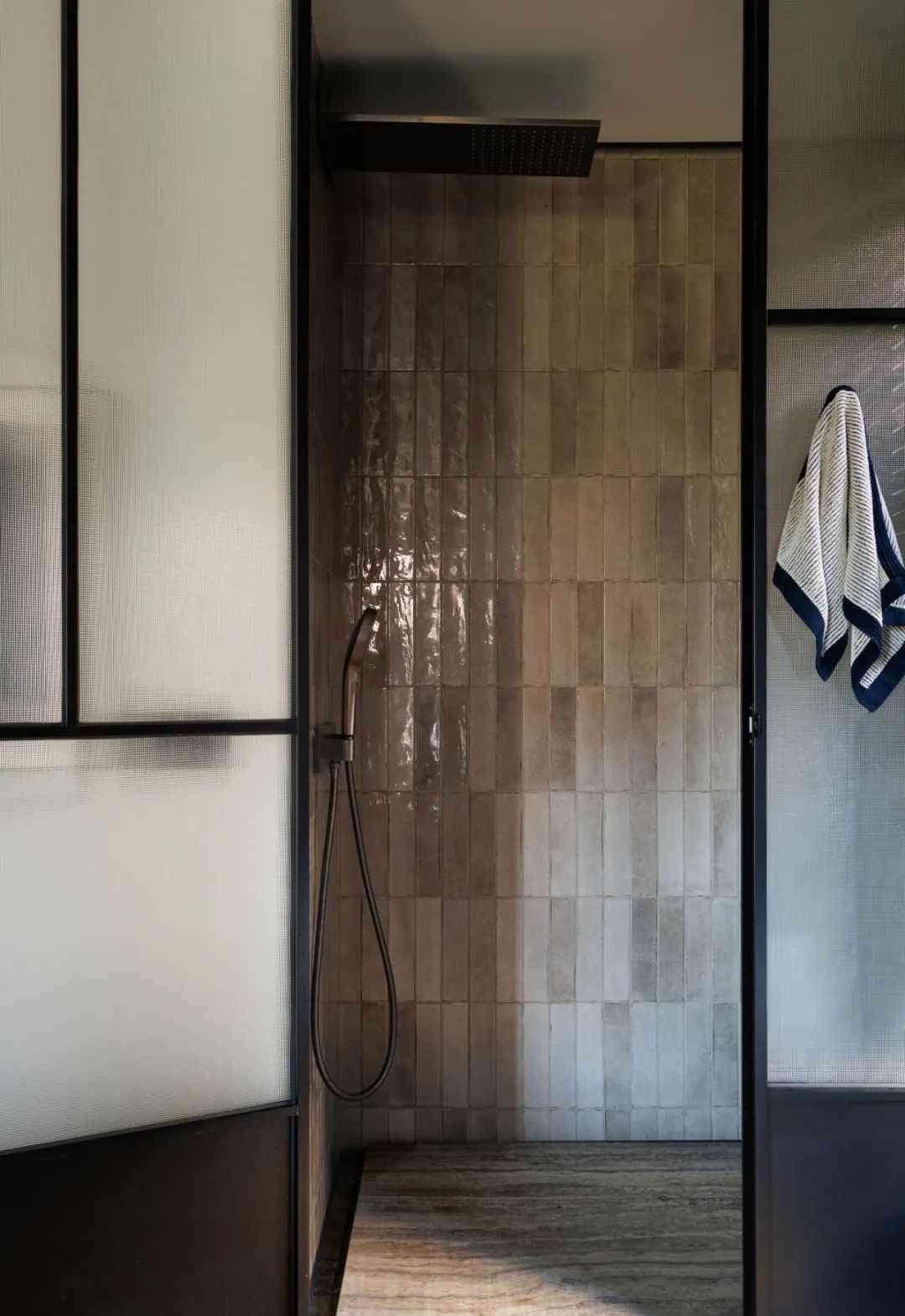 私宅｜160平折衷混搭设计的家-17