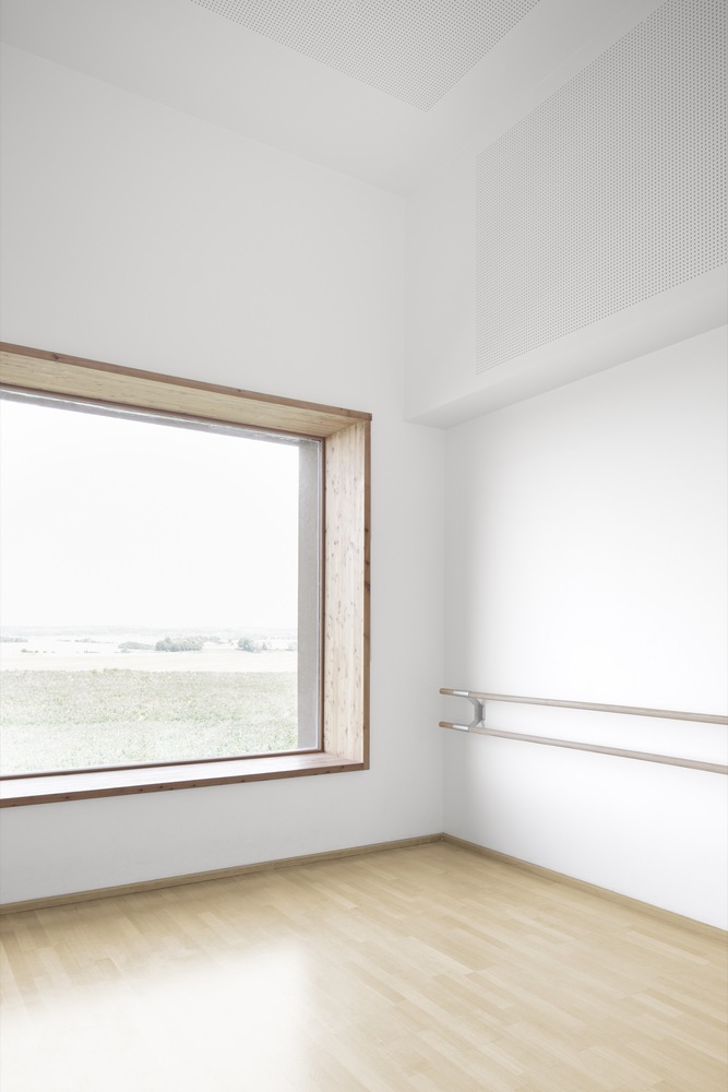 乡城之间的体育中心-31