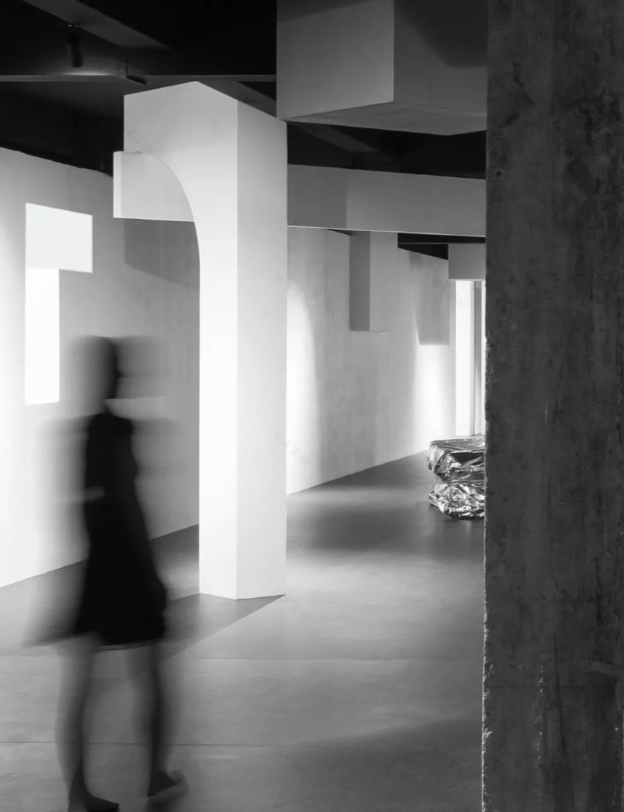 梦境边缘的生活艺术展厅-37