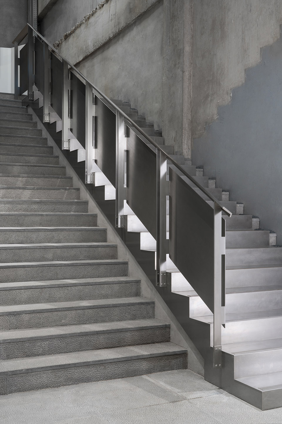 武汉 GXG 旗舰店,枢纽设计引领时尚潮流-27