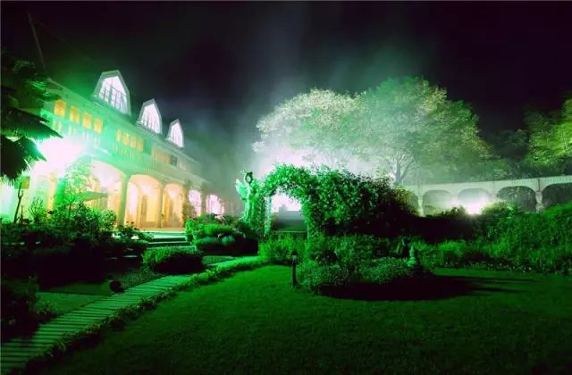 文艺大叔租下8亩林场，花16年种花养草，如今惊艳世人，连美国杂志都给他点赞-101