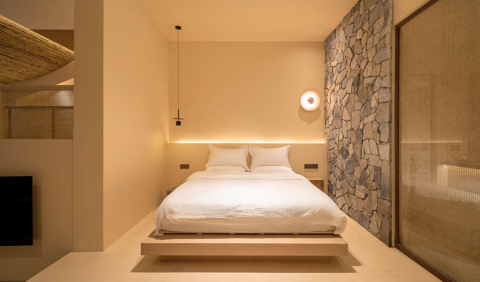 Sounder Inn by NEOSSPACE-19