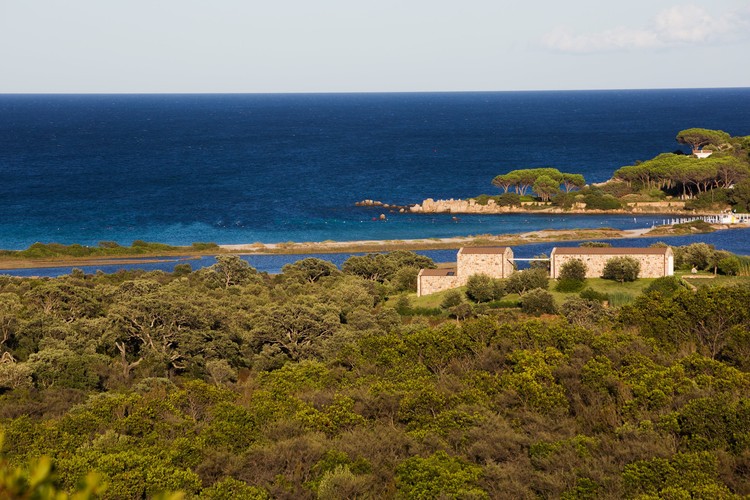 撒丁岛石屋的现代诠释-2