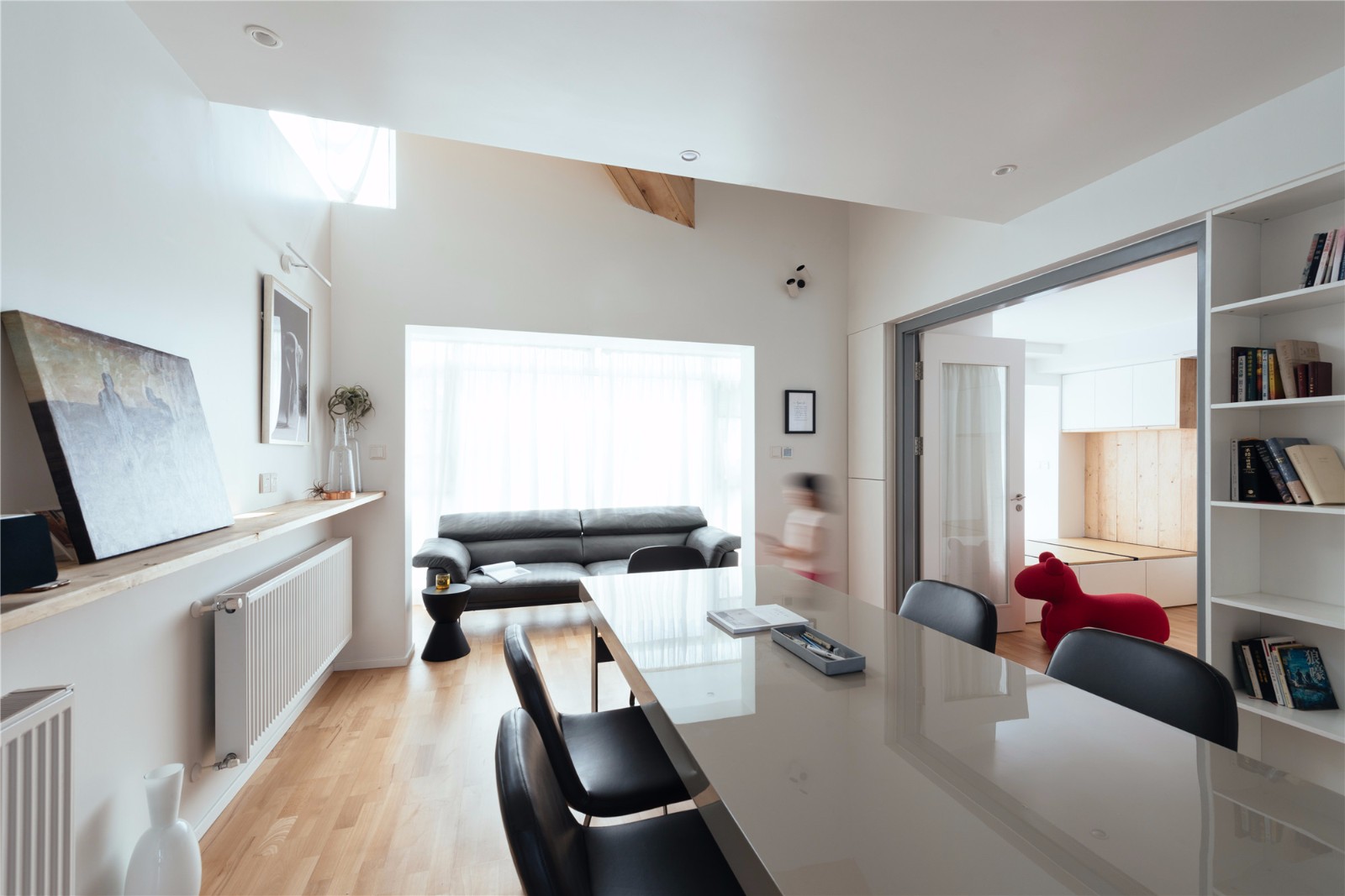 现代简约木质住宅 以勒设计诠释自然之美-7