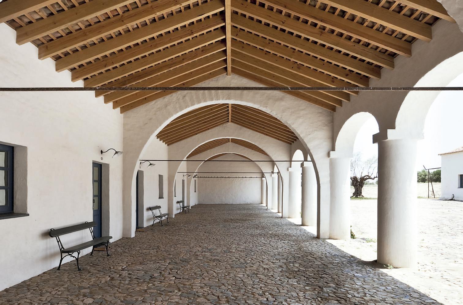 葡萄牙农场变身高品质度假村-11