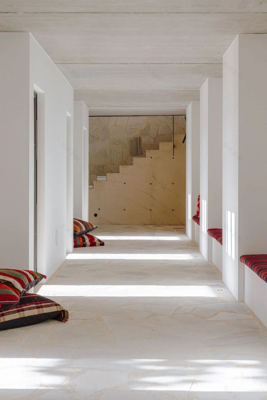 Câlin Valreas 心之向往丨法国丨Contekst 和 Bea Mombaers-43