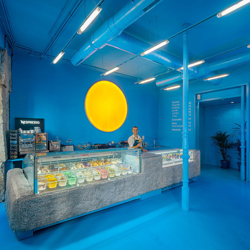 马德里蓝色 Brando 冰激凌店 | 色彩与空间的完美融合-14