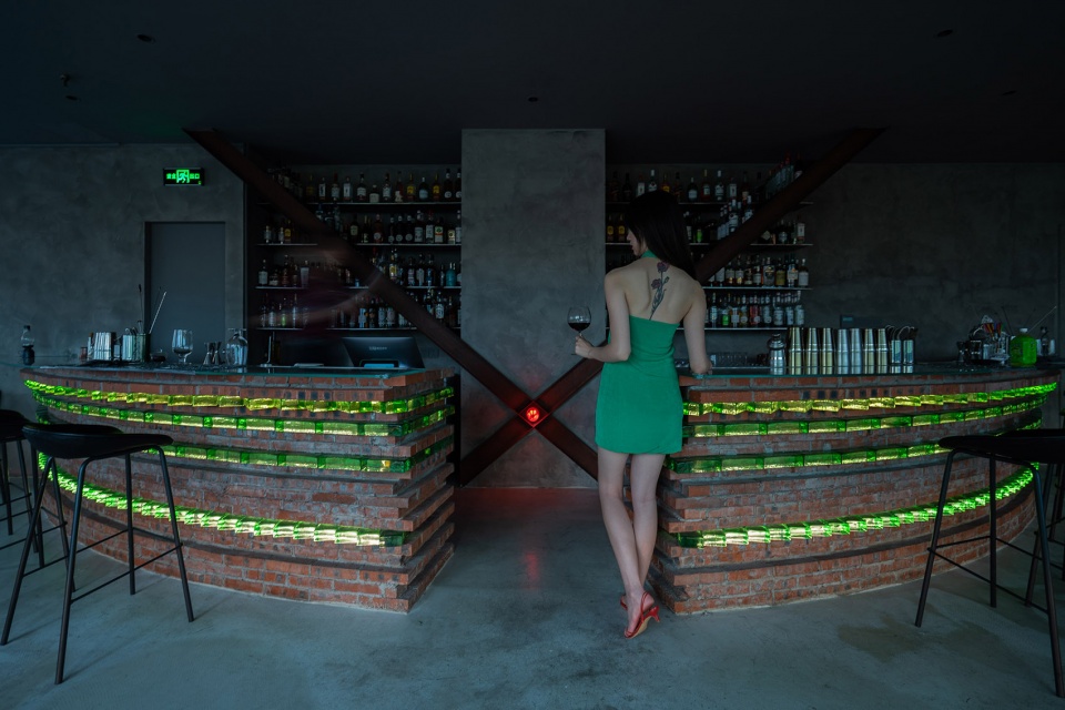 Imagine 酒吧 | 旧材新用，焕发蓬勃生命力-9