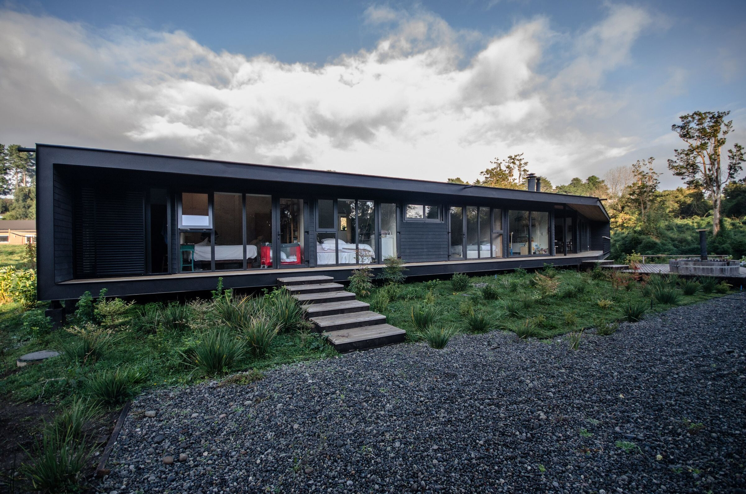 智利森林中的悬浮之家-15