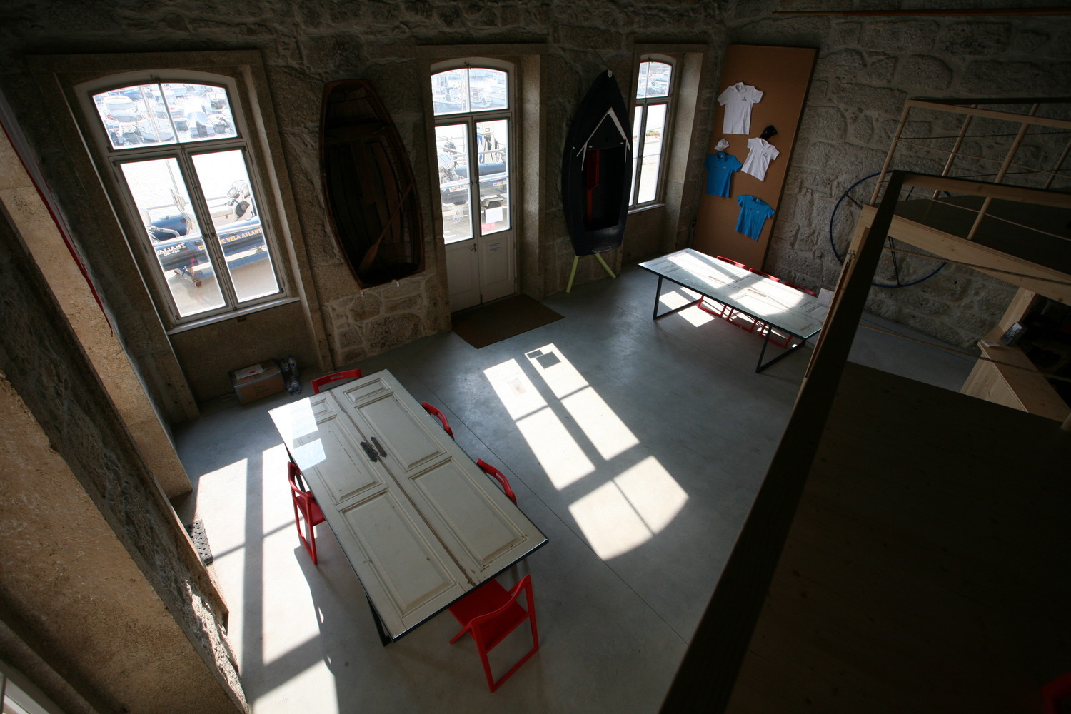 葡萄牙 Atlantic Sailing Club 会所 · 功能与历史的和谐融合-31