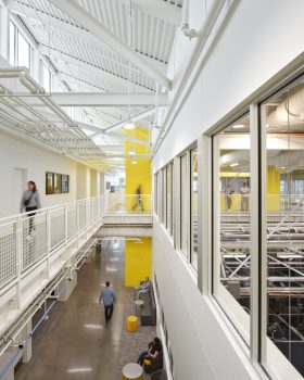 福利亚先进技术与创新中心（Foglia CATI）丨美国丨罗斯·巴尼建筑师事务所（Ross Barney Architects）