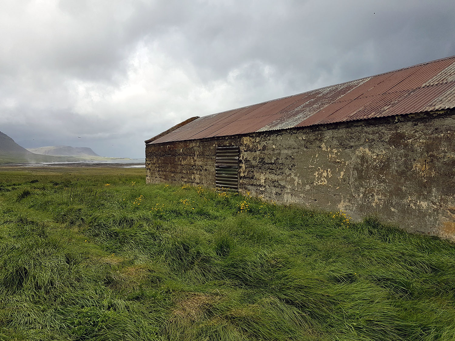 冰岛原生态艺术家工作室与度假屋改造-62