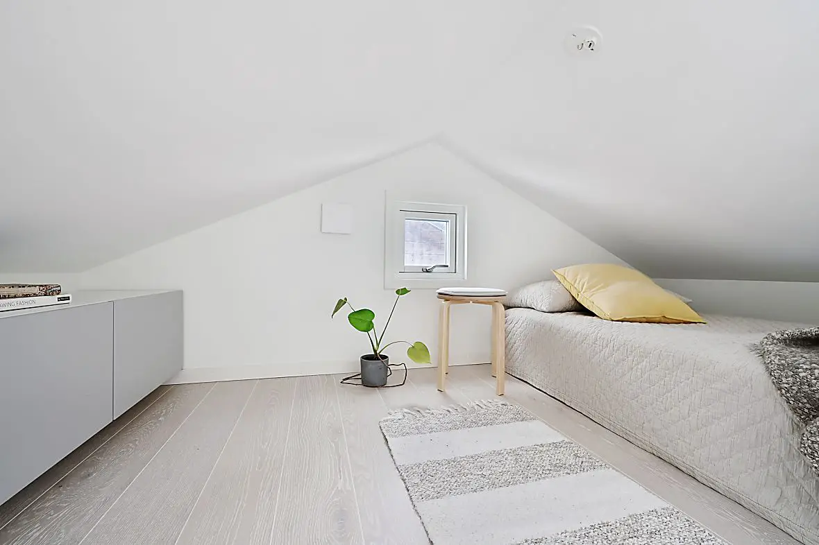 瑞典 28m2 木质迷你屋的极简设计魅力-11