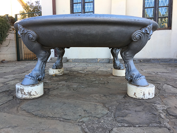 Aliwal North马饮水槽丨南非丨Walter Macfarlane & Co-5