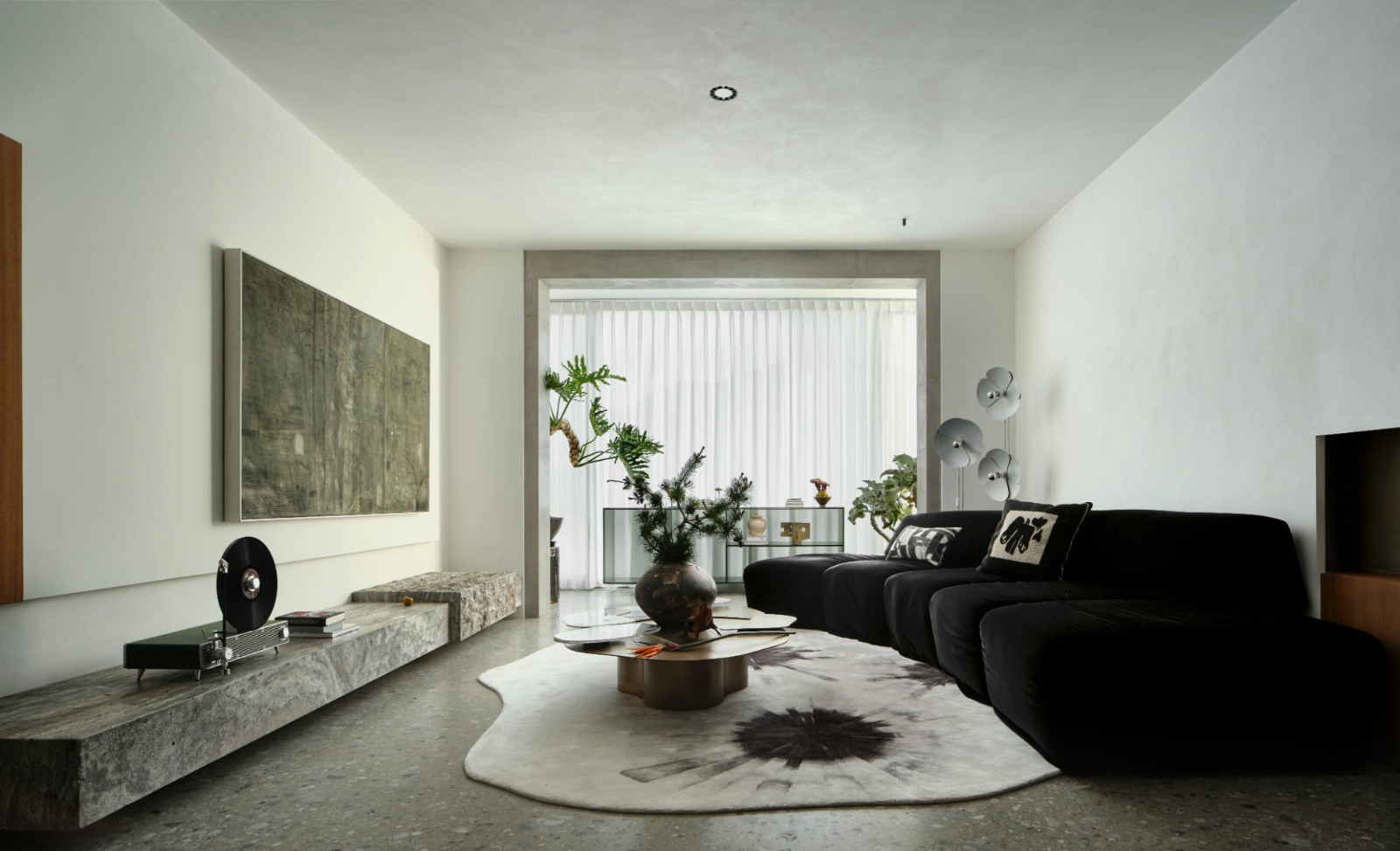 现代折衷与艺术的交织:复式空间“不被定义的家”设计丨HURR赫设计-4