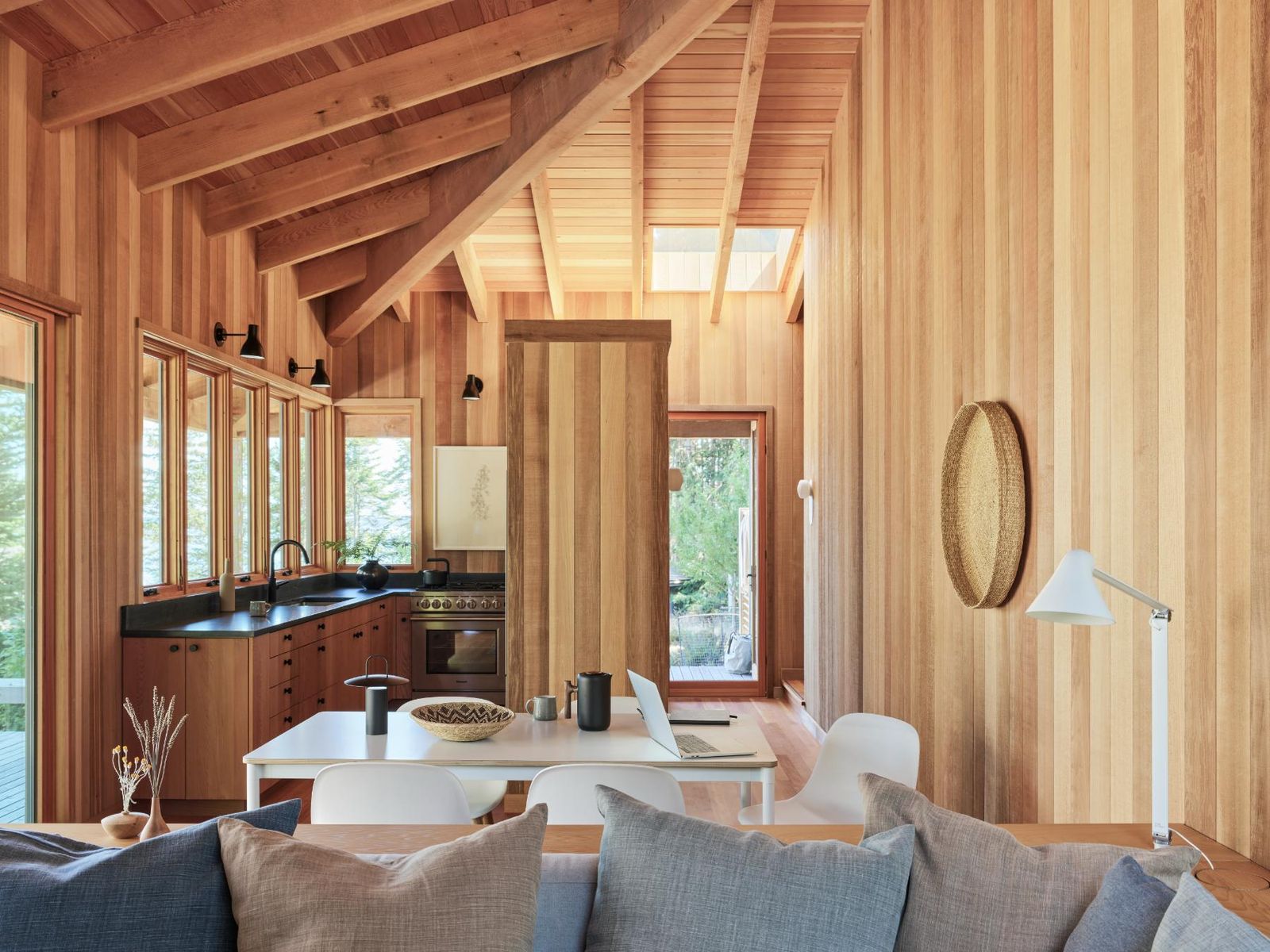 60平米偏远岛屿木质小屋丨加拿大丨Laura Killiam-17