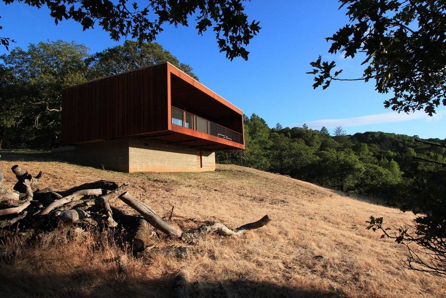 Sonoma weeHouse – Prefabricated House Consisting of Two Minimalist Open-Sided Boxes-23