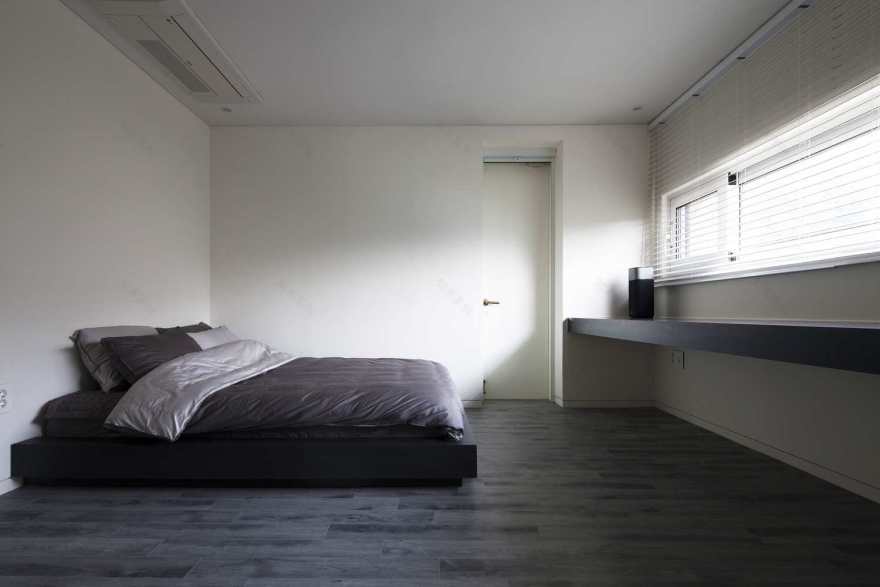 双家庭住宅的极简与古典之美-47