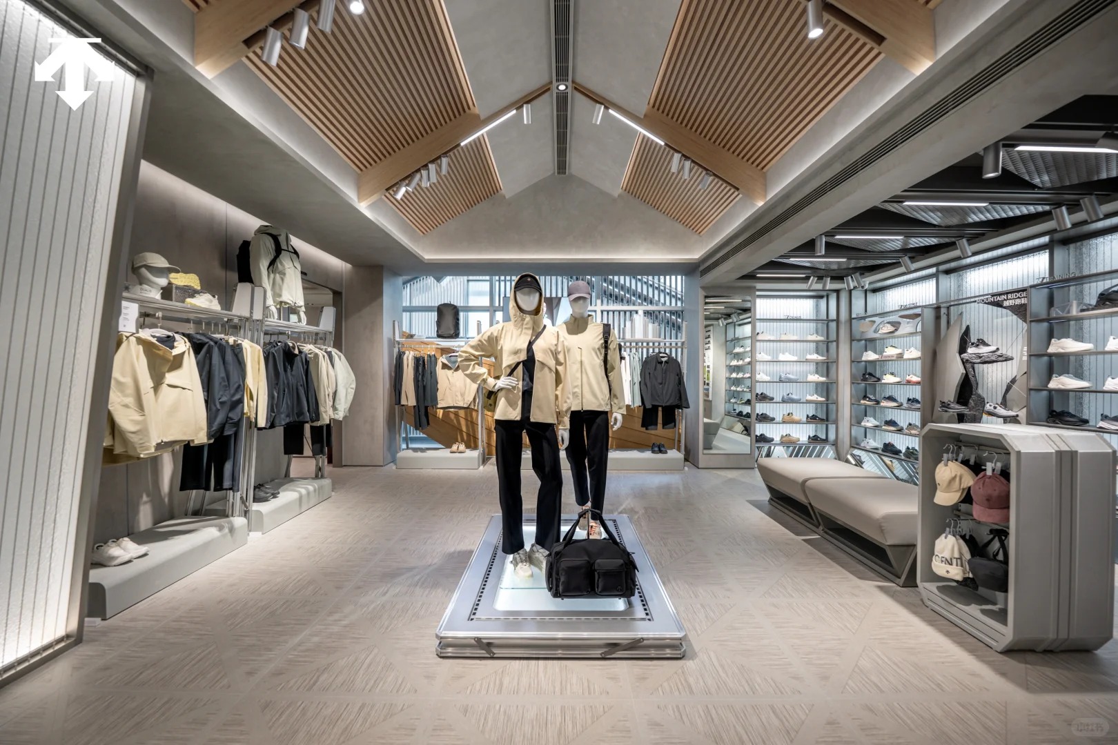 DESCENTE IN CHENGDU,TAIKOOLI-5