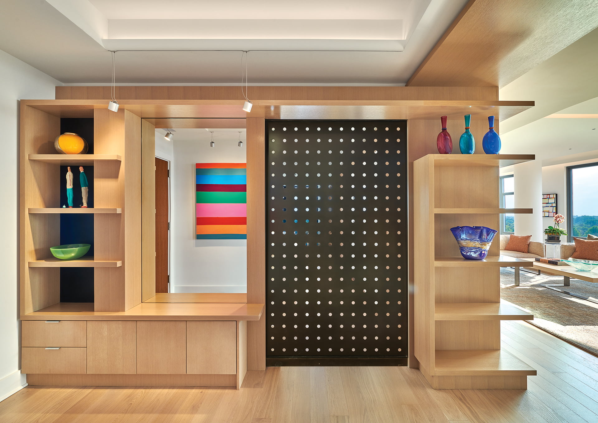 Sky High  贝塞斯达公寓翻新丨马里-0