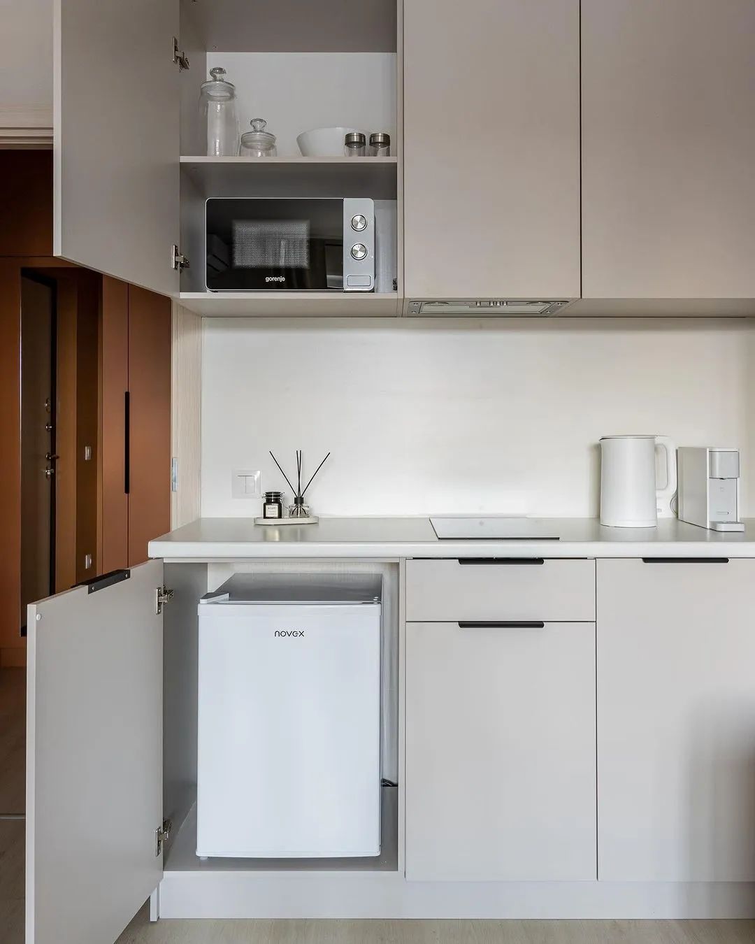 29㎡一字型小公寓室内设计丨Ekaterina Shein-22